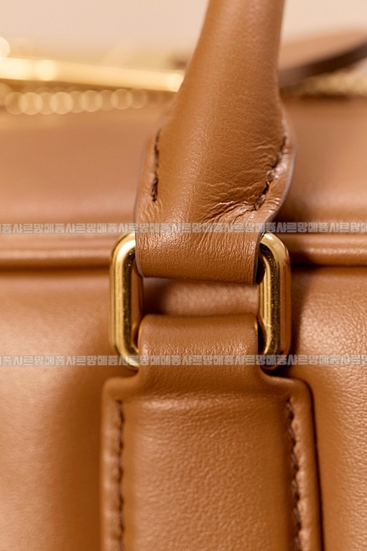 미우미우아르카디백  20260314-140908-012루.jpg