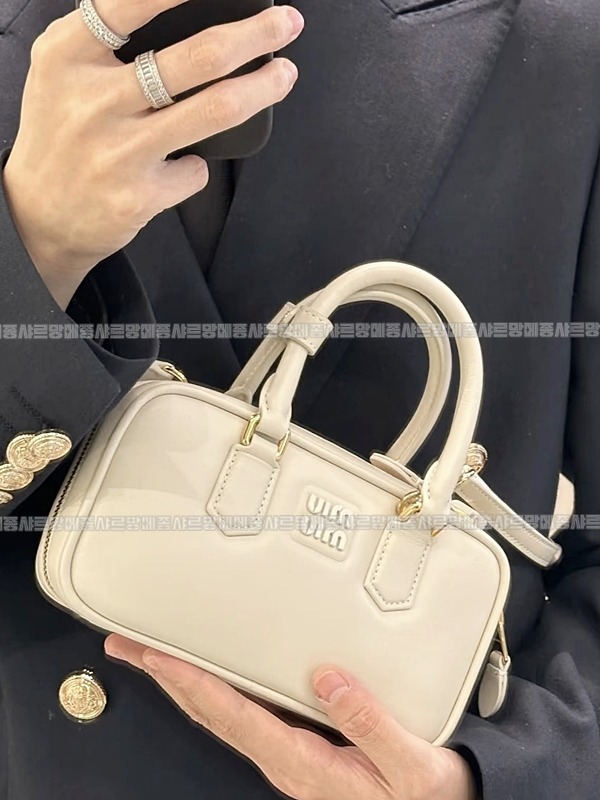 미우미우아르카디백  20260314-142255-026루.jpg