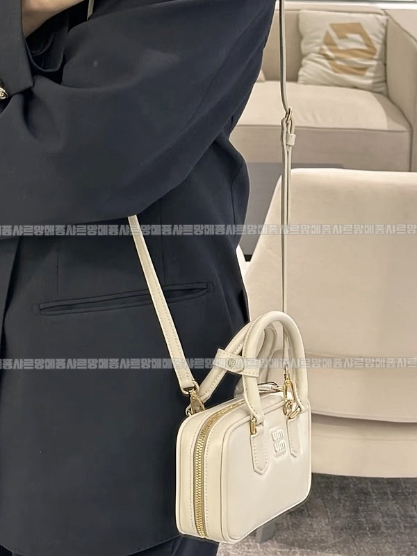 미우미우아르카디백  20260314-142255-025루.jpg