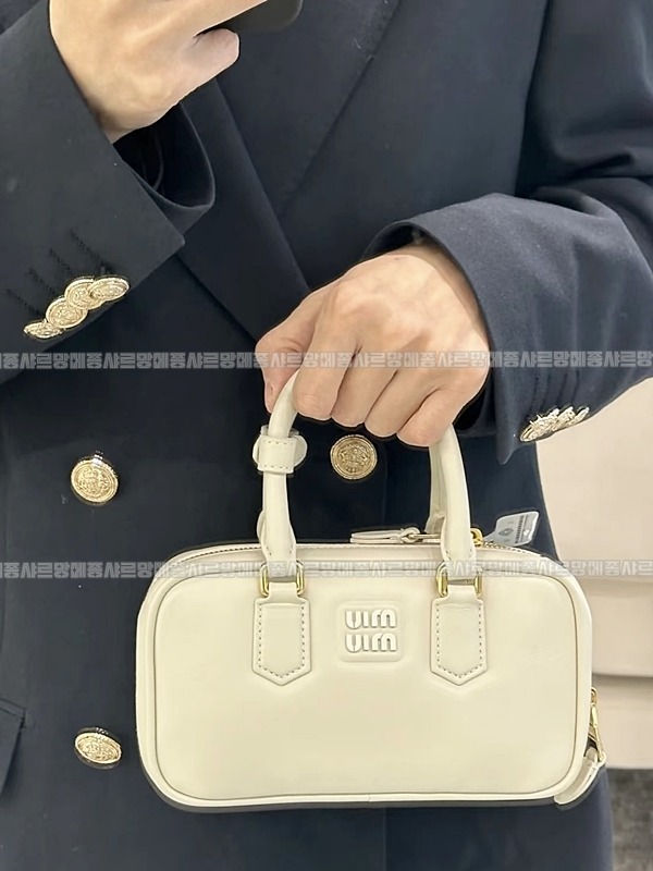 미우미우아르카디백  20260314-142255-024루.jpg