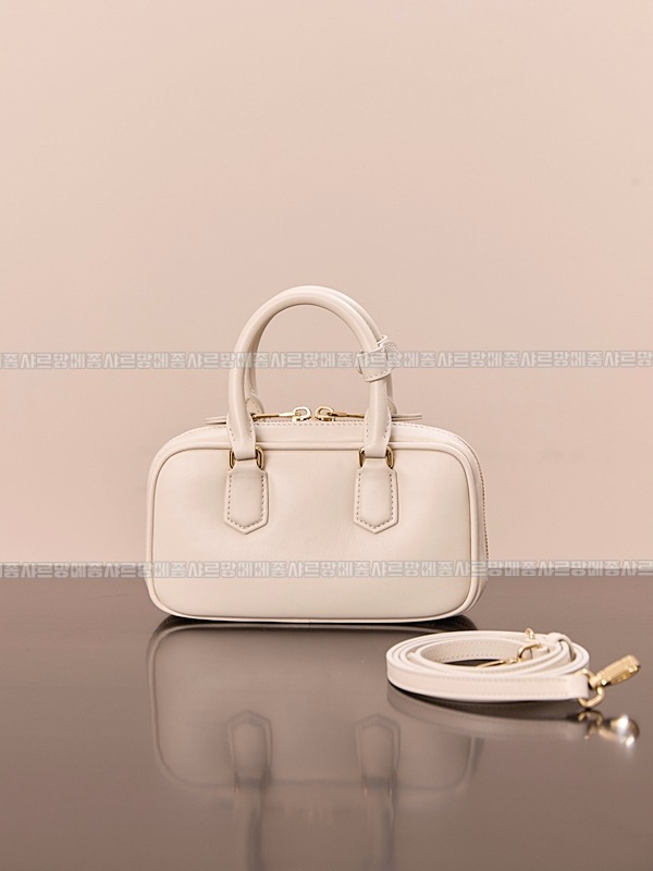 미우미우아르카디백  20260314-142251-002루.jpg