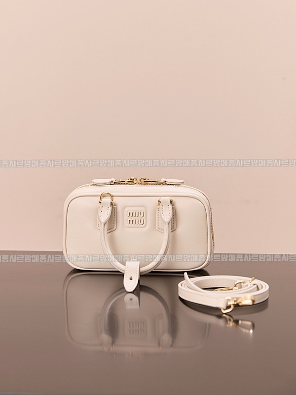 미우미우아르카디백  20260314-142252-007루.jpg