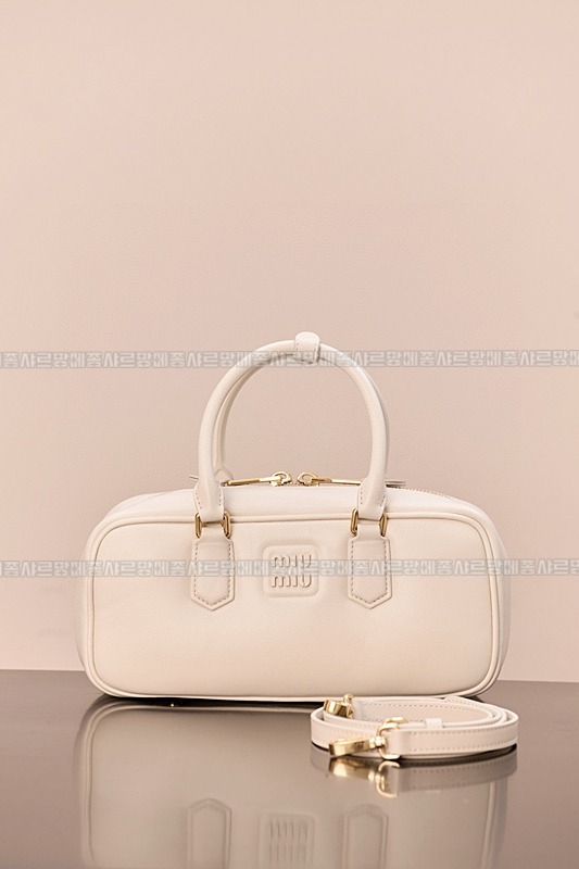 미우미우아르카디백  20260314-142813-001루.jpg