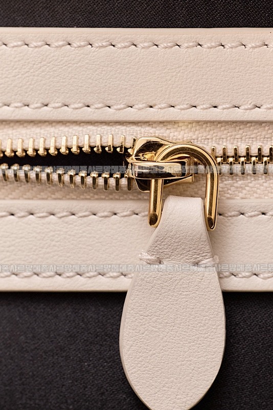 미우미우아르카디백  20260314-142816-017루.jpg