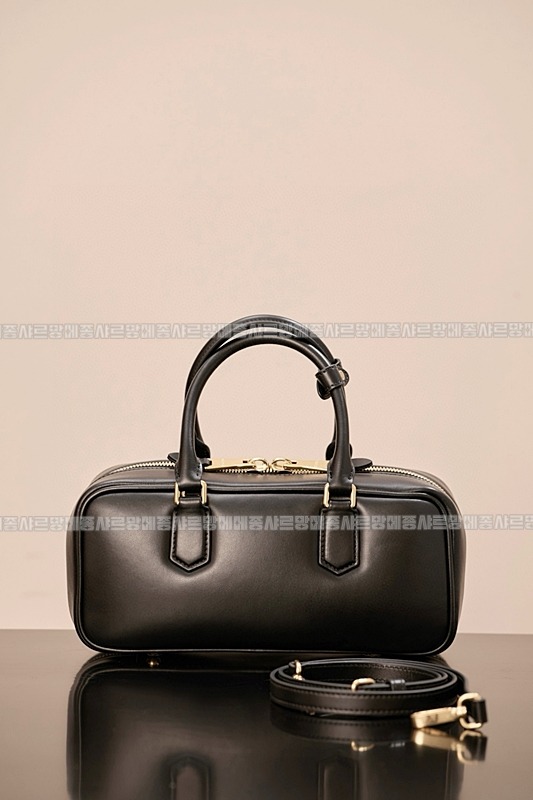 미우미우아르카디백  20260314-143954-001루.jpg