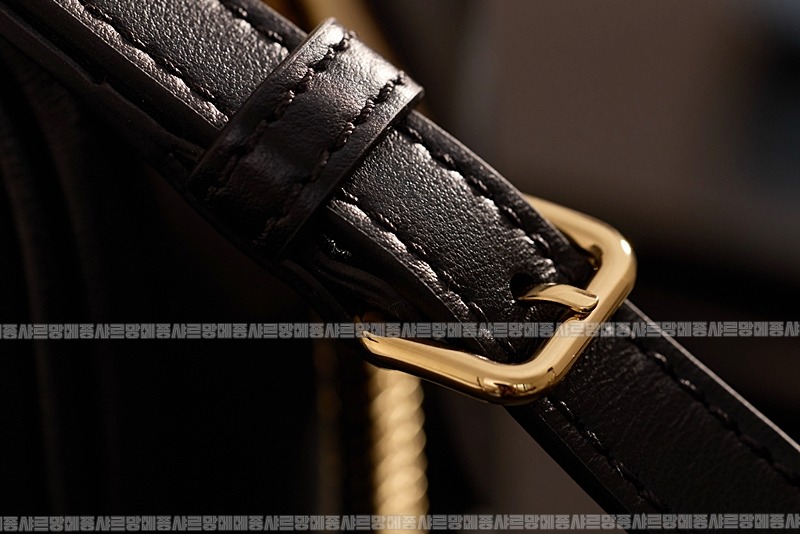 미우미우아르카디백  20260314-143956-017루.jpg