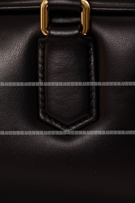 미우미우아르카디백  20260314-143956-020루.jpg