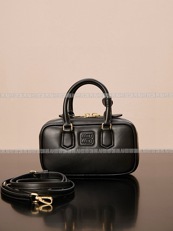 미우미우아르카디백  20260314-144336-003루.jpg