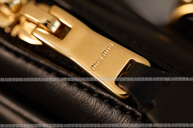 미우미우아르카디백  20260314-144338-019루.jpg