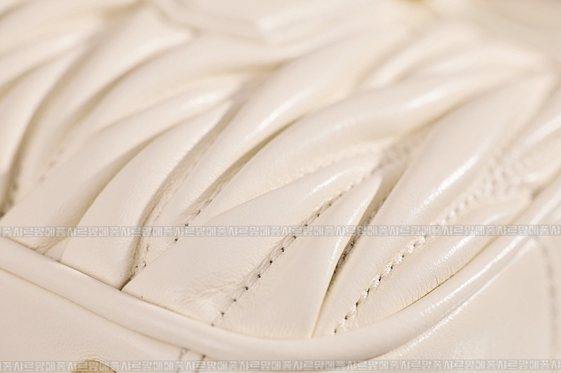 미우미우아르카디마테라세나파가죽백  20260314-151026-022루.jpg