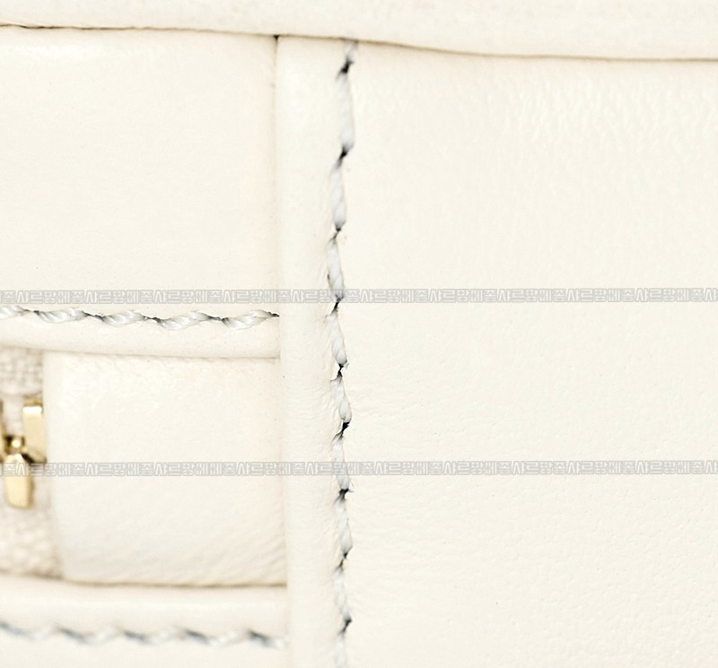 미우미우아르카디마테라세나파가죽백  20260314-153329-011루.jpg