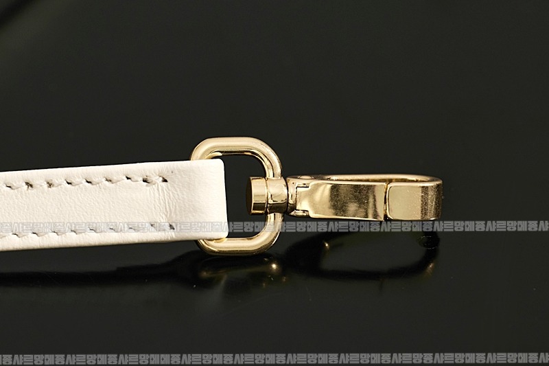 미우미우아르카디마테라세나파가죽백  20260314-153330-022루.jpg