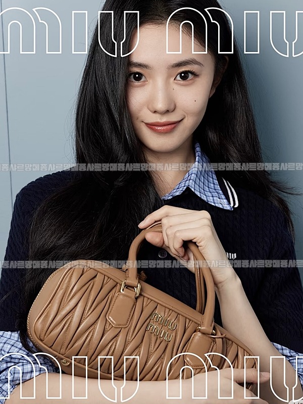 미우미우아르카디마테라세나파가죽백  20260314-161334-027루.jpg