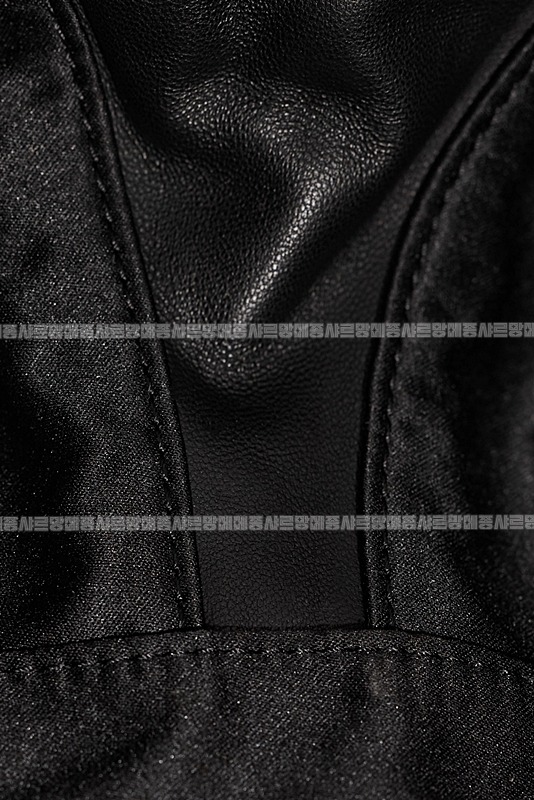 미우미우아르카디마테라세나파가죽백  20260314-164544-013루.jpg