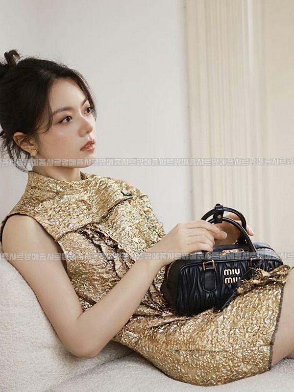 미우미우아르카디마테라세나파가죽백  20260314-164909-030루.jpg