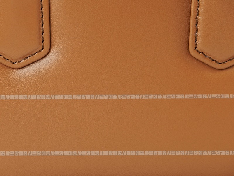 미우미우아르카디레더백 20260315-110203-012루.jpg