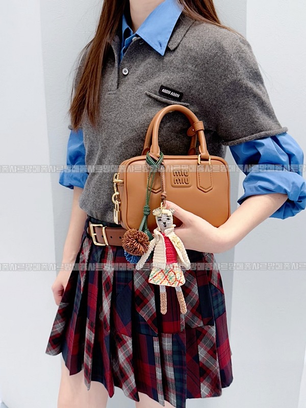 미우미우아르카디레더백 20260315-110206-024루.jpg