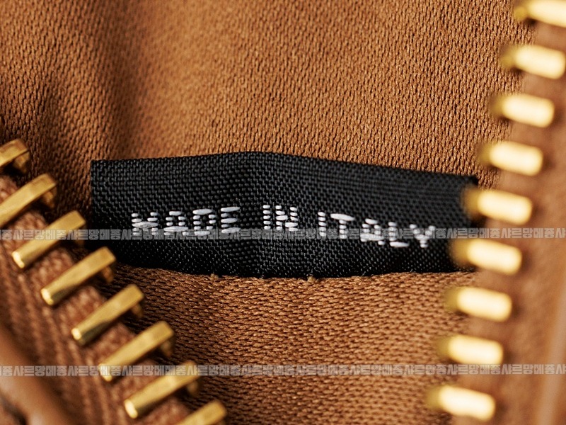 미우미우아르카디레더백 20260315-110205-020루.jpg