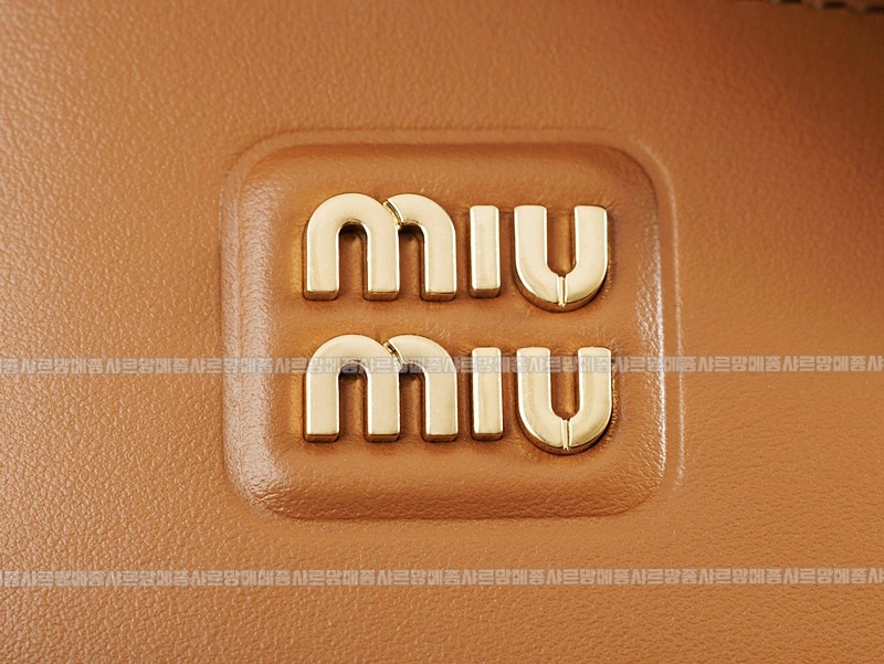 미우미우아르카디레더백 20260315-110205-021루.jpg