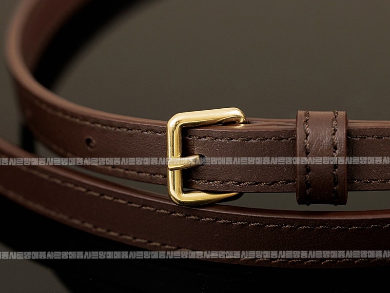 미우미우아르카디레더백 20260315-111248-015루.jpg