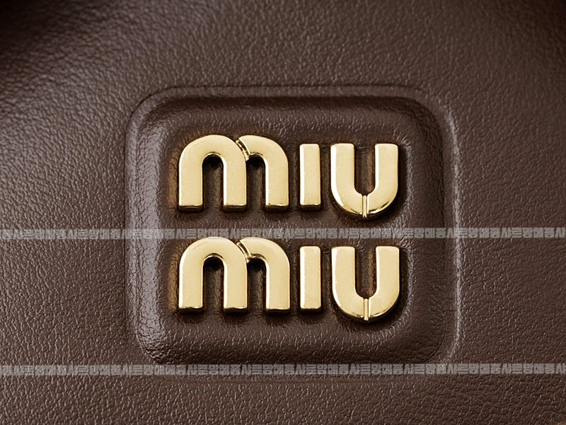 미우미우아르카디레더백 20260315-111249-021루.jpg