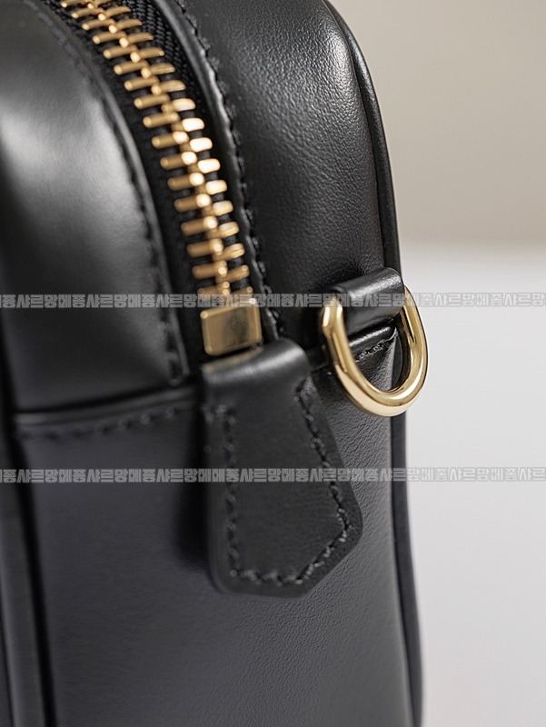 미우미우아르카디레더백 20260315-111528-021루.jpg