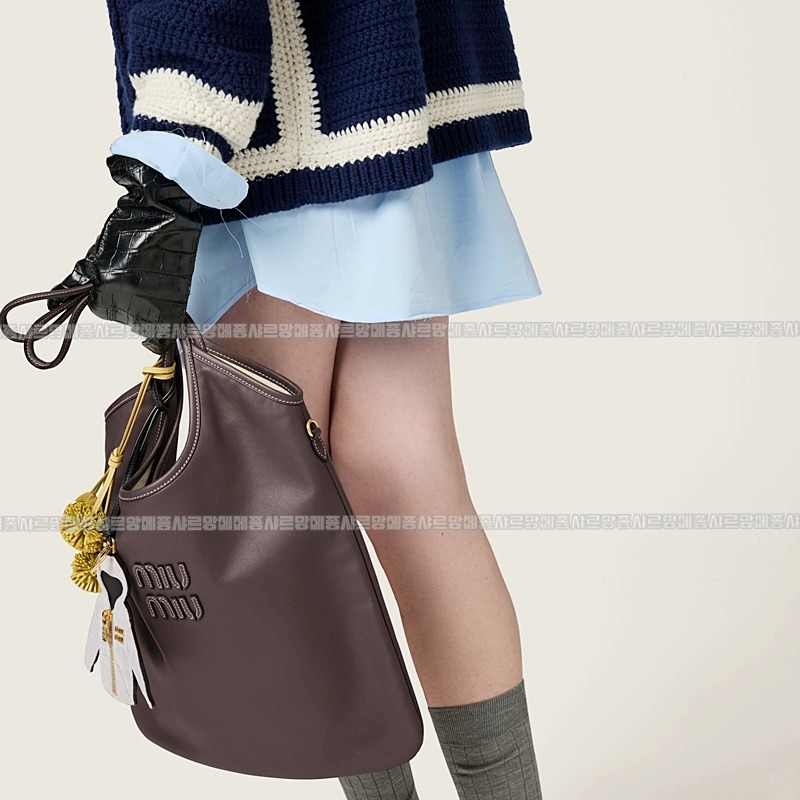 미우미우아이비캔버스토트백 20260315-113312-022루.jpg