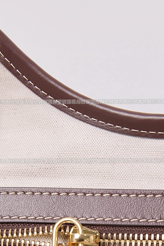 미우미우아이비캔버스토트백 20260315-113311-014루.jpg