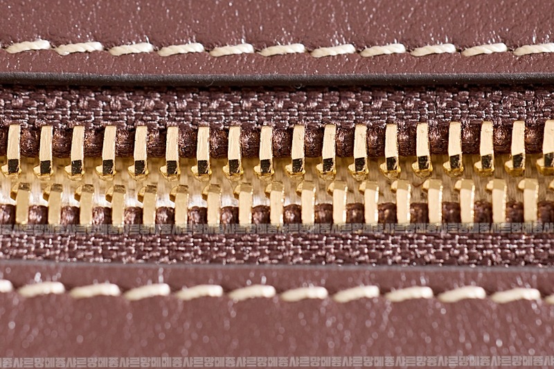 미우미우아이비캔버스토트백 20260315-113312-019루.jpg