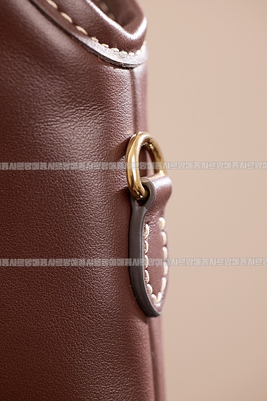 미우미우아이비캔버스토트백 20260315-113312-018루.jpg