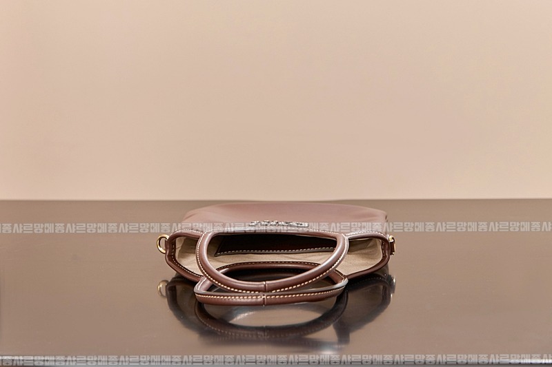 미우미우아이비캔버스토트백 20260315-113901-006루.jpg