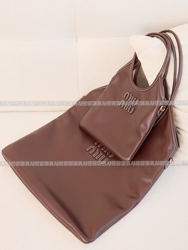 미우미우아이비캔버스토트백 20260315-113902-011루.jpg