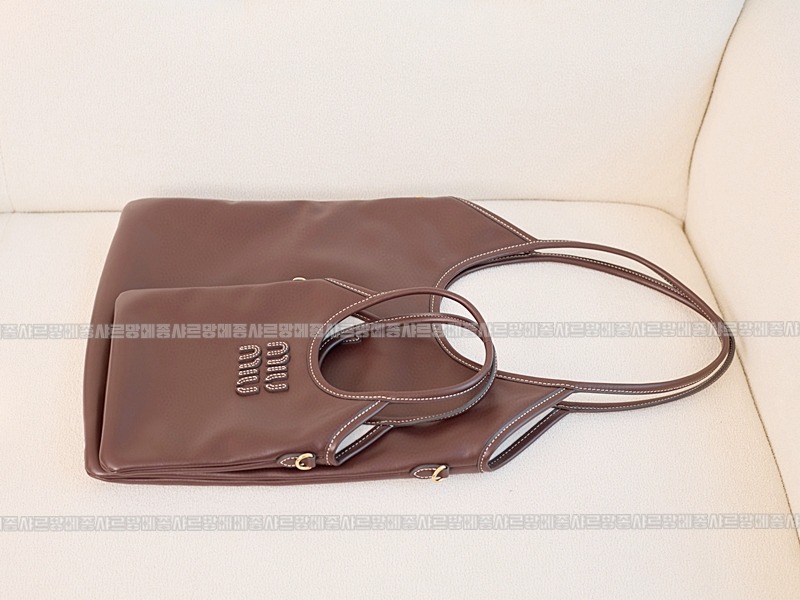 미우미우아이비캔버스토트백 20260315-113902-012루.jpg