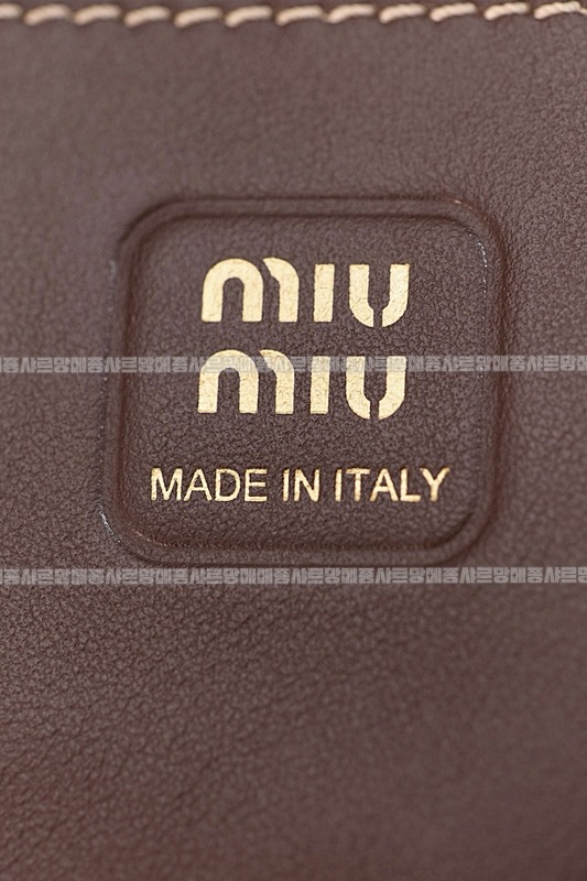 미우미우아이비캔버스토트백 20260315-113903-020루.jpg