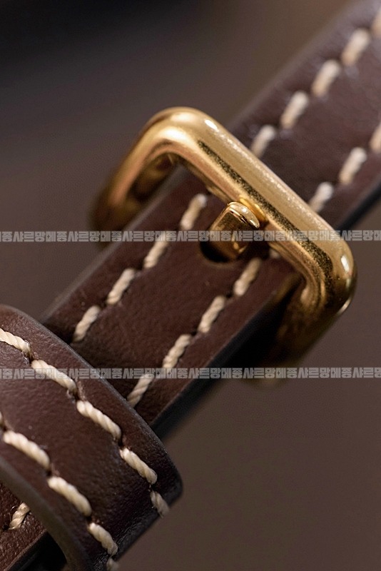 미우미우아이비캔버스토트백 20260315-113904-022루.jpg