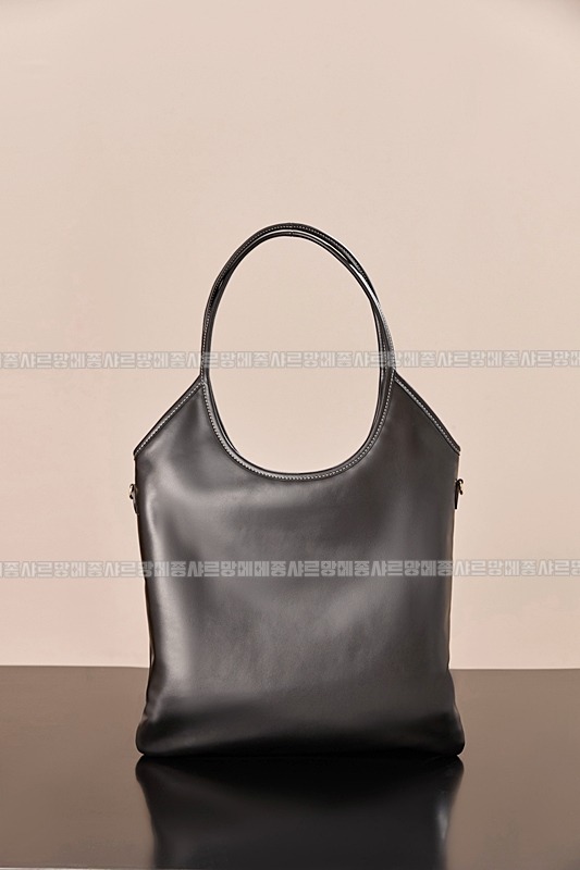 미우미우아이비캔버스토트백 20260315-115606-003루.jpg