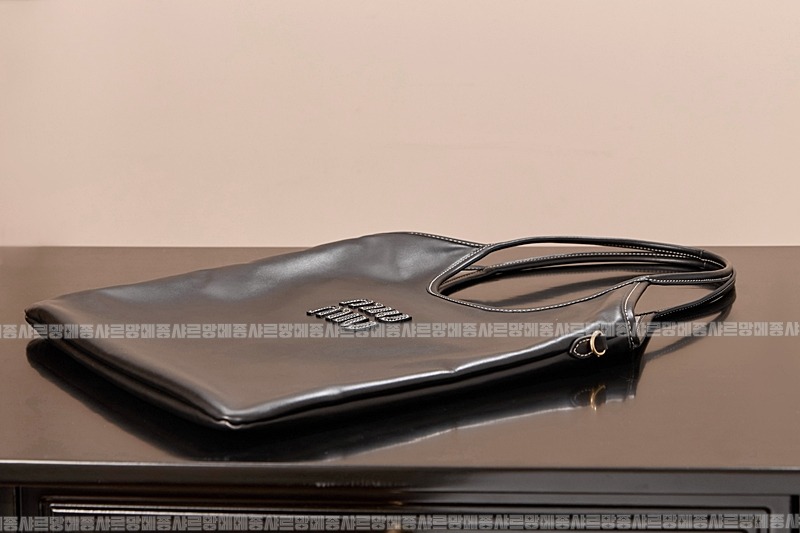 미우미우아이비캔버스토트백 20260315-115606-005루.jpg