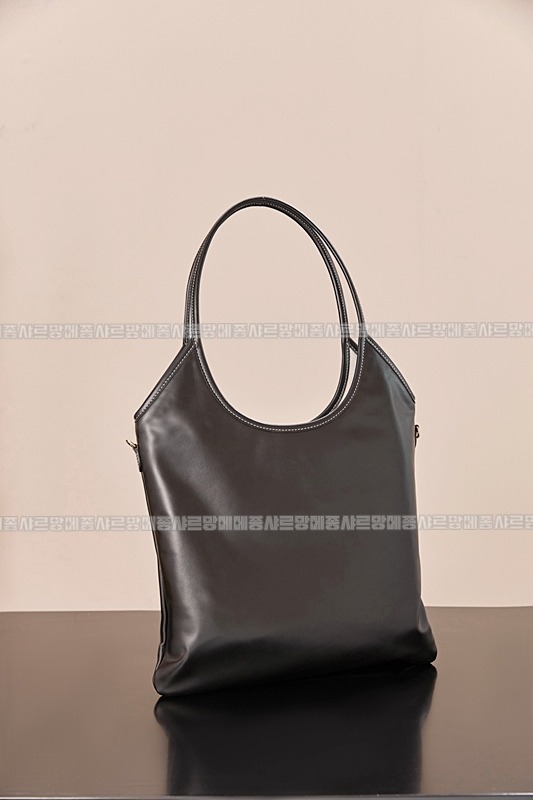 미우미우아이비캔버스토트백 20260315-115607-006루.jpg