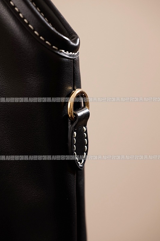 미우미우아이비캔버스토트백 20260315-115608-017루.jpg