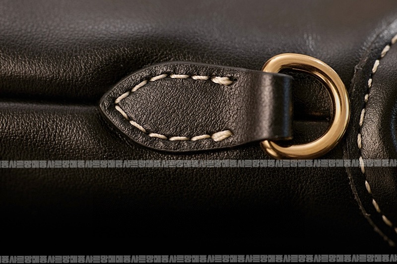 미우미우아이비캔버스토트백 20260315-115956-012루.jpg