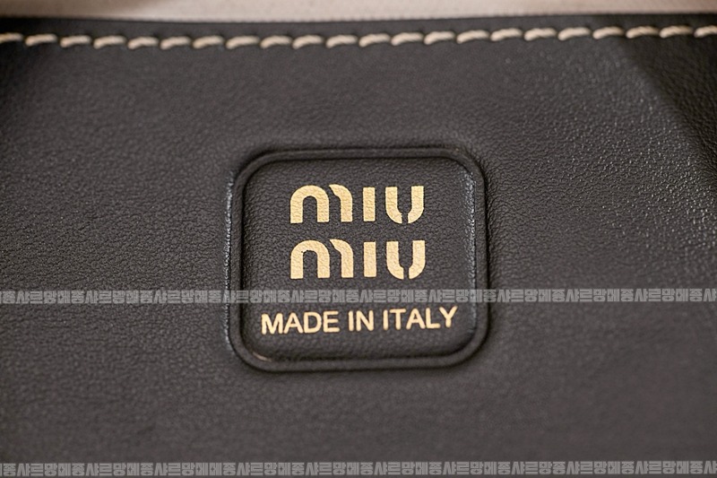 미우미우아이비캔버스토트백 20260315-115957-015루.jpg