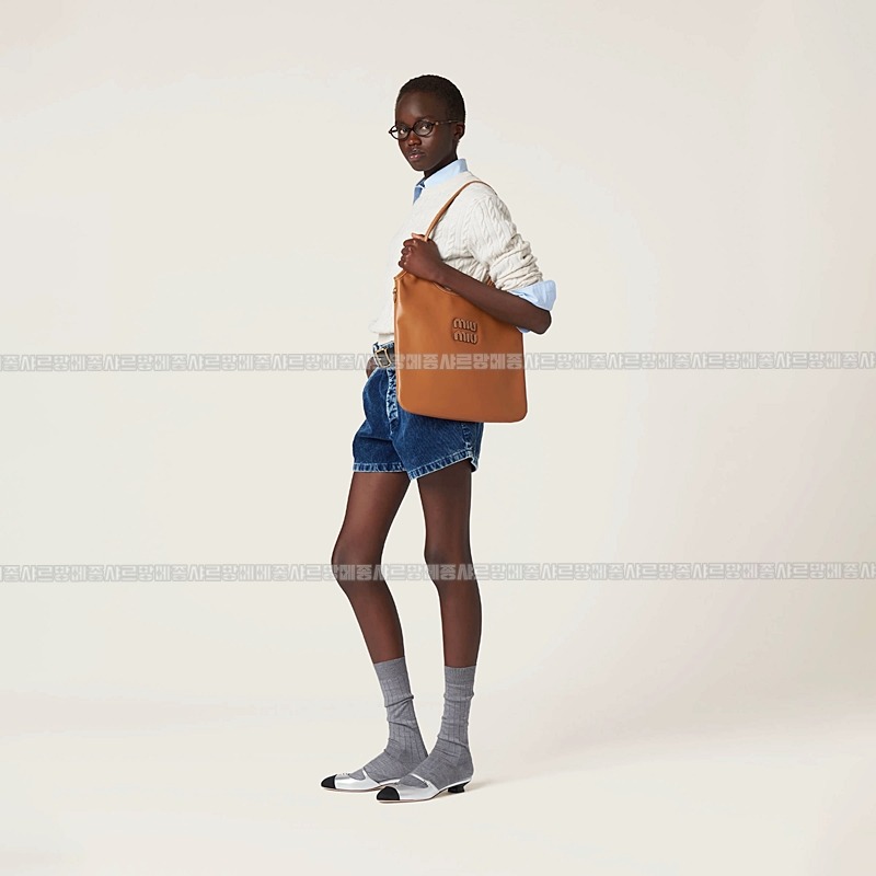 미우미우아이비캔버스토트백 20260315-120622-022루.jpg