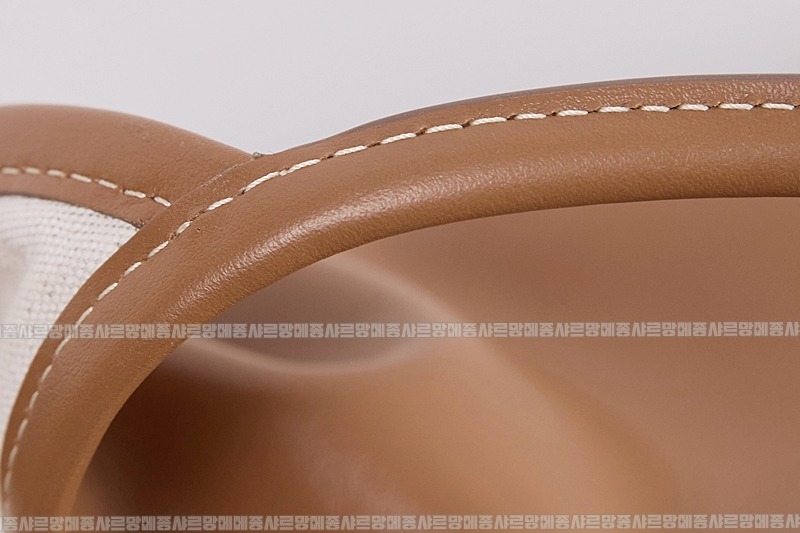 미우미우아이비캔버스토트백 20260315-120621-017루.jpg