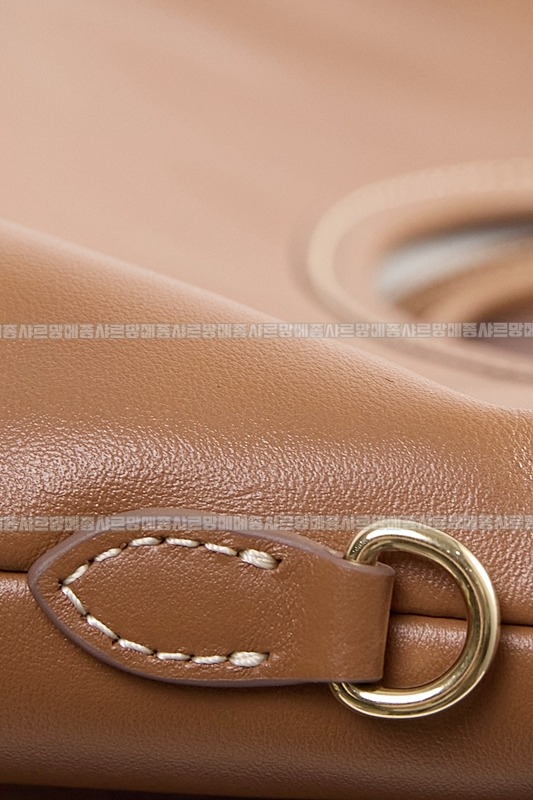 미우미우아이비캔버스토트백 20260315-120622-020루.jpg