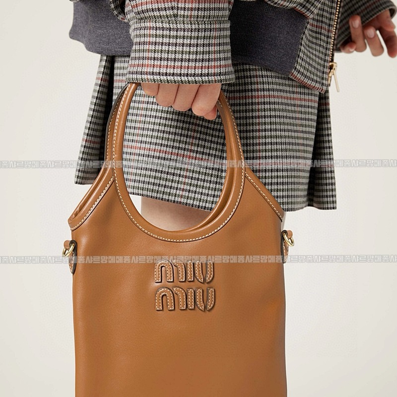 미우미우아이비캔버스토트백 20260315-120927-026루.jpg