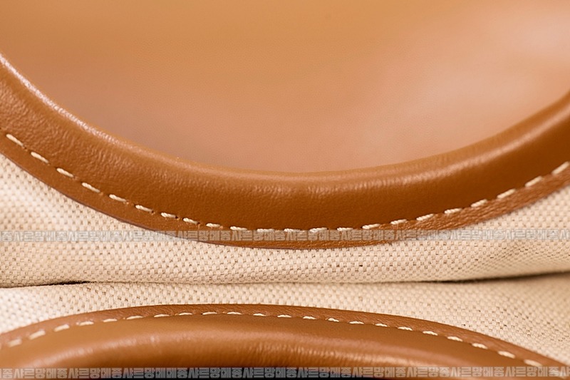 미우미우아이비캔버스토트백 20260315-120924-017루.jpg