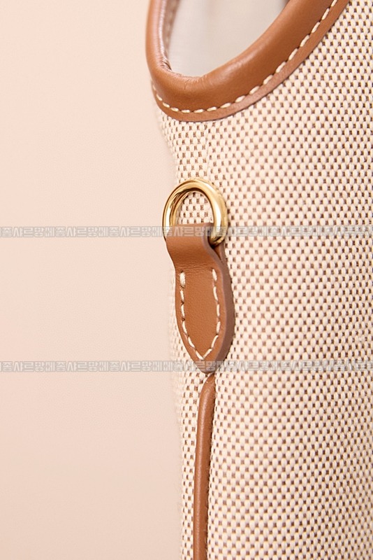 미우미우아이비캔버스토트백 20260315-125117-013루.jpg