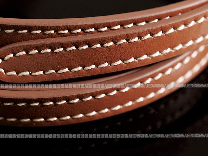 미우미우아이비캔버스토트백 20260315-125448-018루.jpg