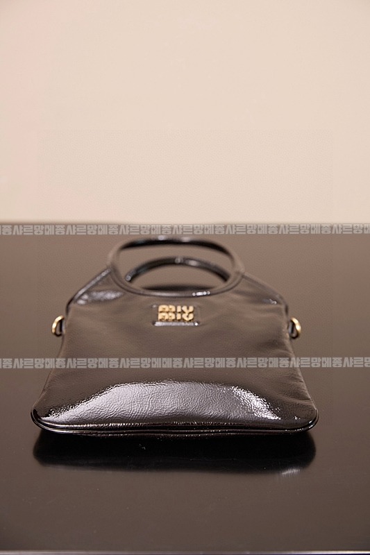 미우미우아이비캔버스토트백 20260315-125737-007루.jpg