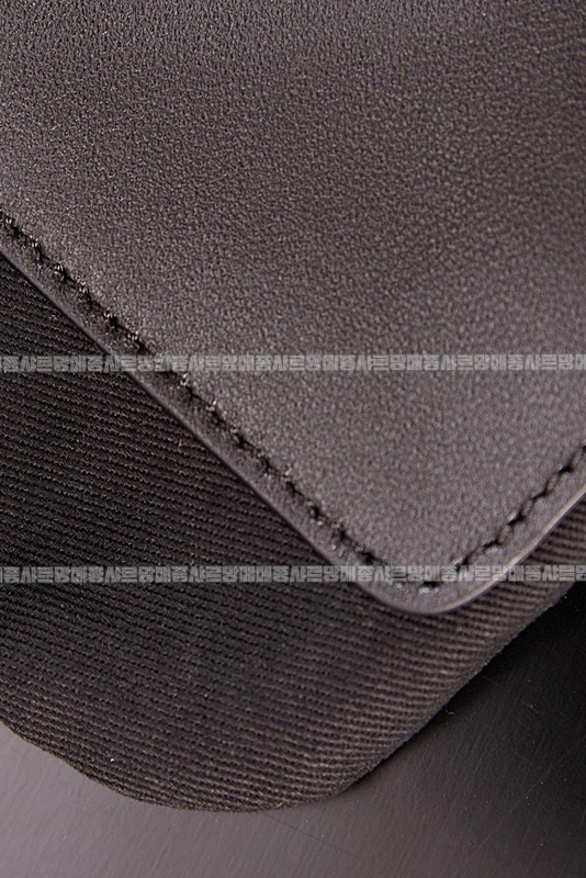 미우미우아이비캔버스토트백 20260315-125739-018루.jpg